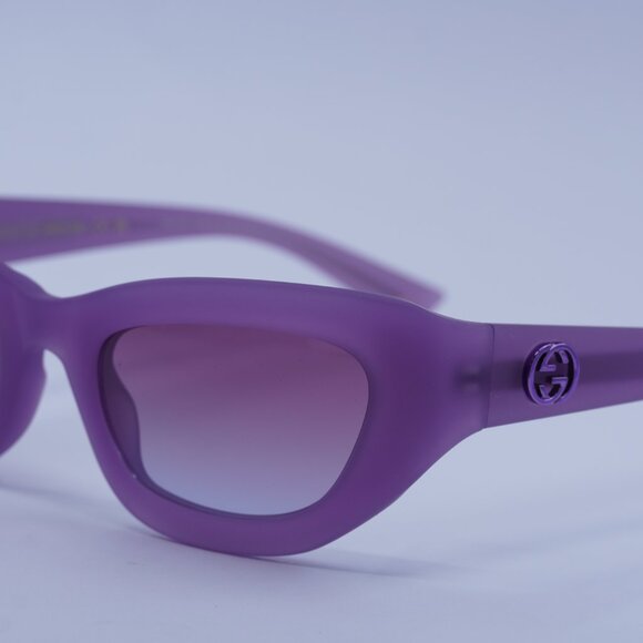 Gucci GG1784S 004 Sunglasses Matte Lilac Cat Eye Frame, Violet Lenses - Picture 4 of 11